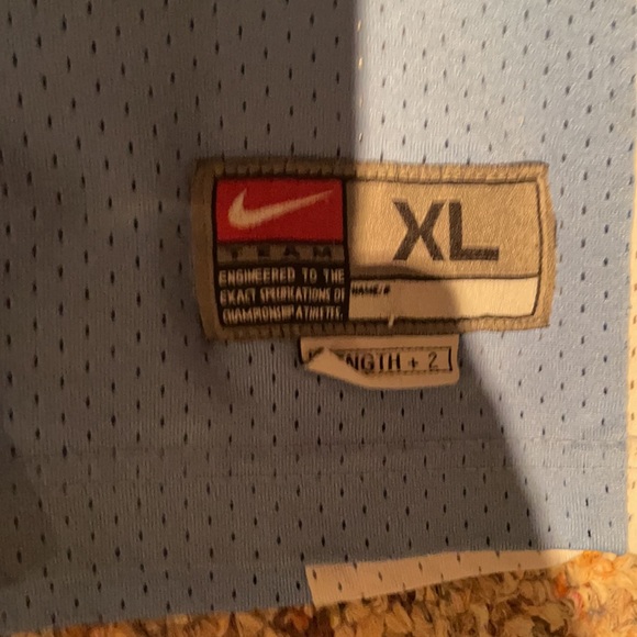 Carmelo Anthony jersey - Picture 3 of 3